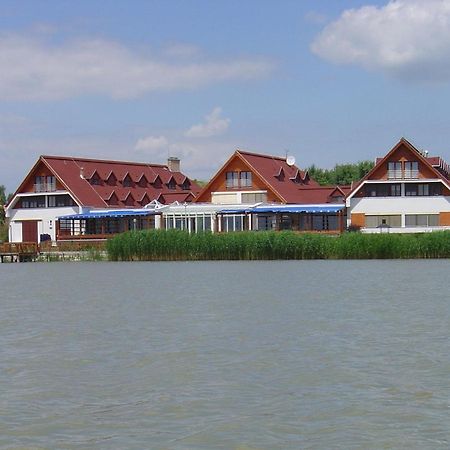 Hotel Juventus Velence Buitenkant foto