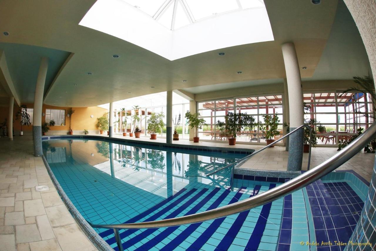 Hotel Juventus Velence Buitenkant foto