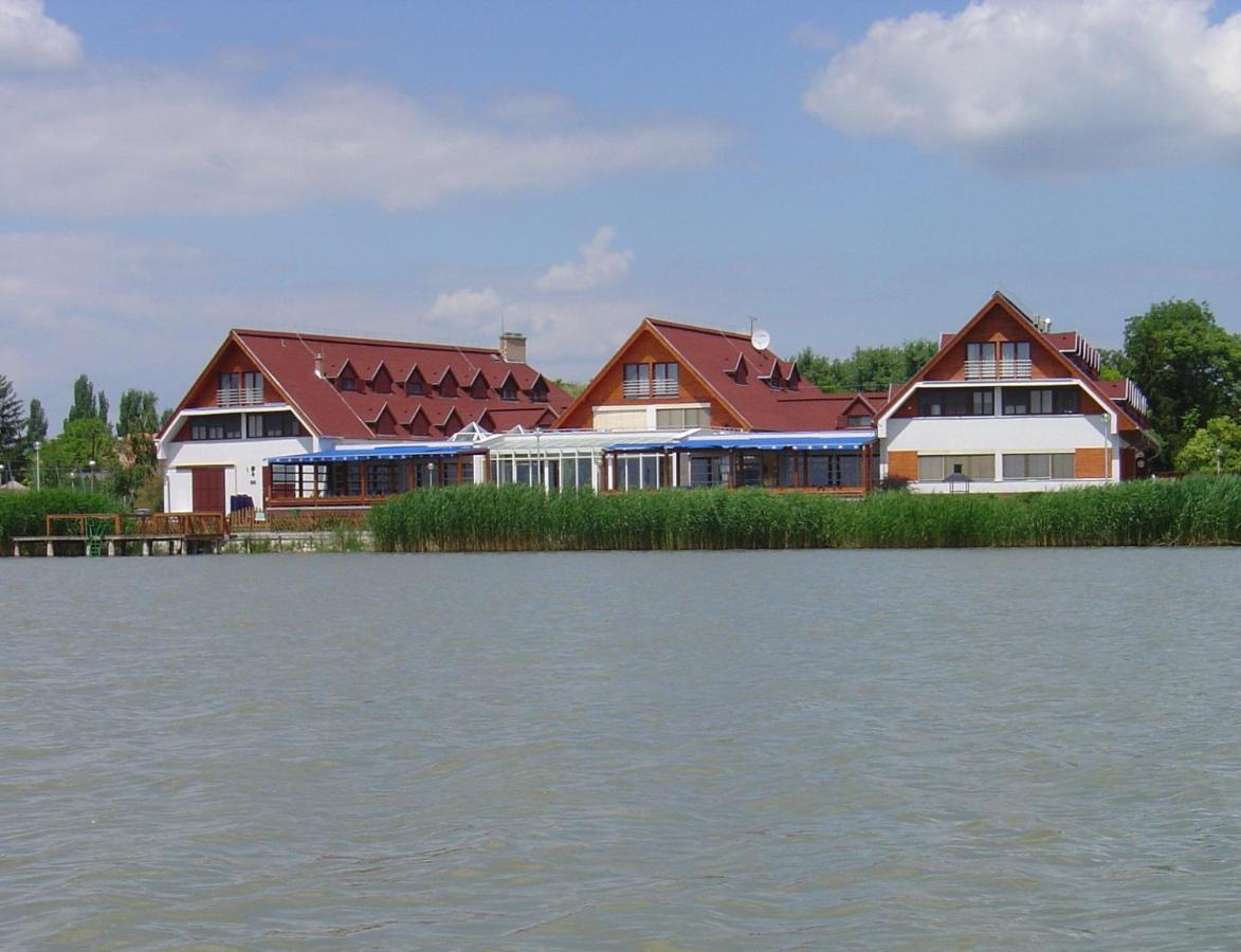 Hotel Juventus Velence Buitenkant foto